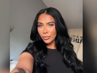 PrettynaughtyLacey